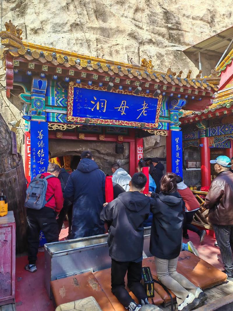 青岩寺一日游：千年古刹的文化洗礼